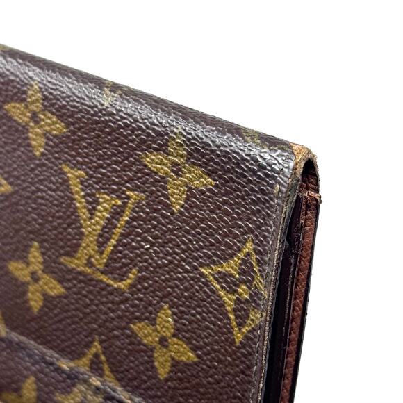 Louis Vuitton Monogram Long Wallet - Picture 9 of 16